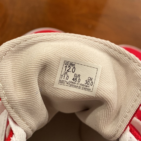 Size 12 Vans Old Skool Red Shoes, Canvas, Brand New Condition - Picture 5 of 5